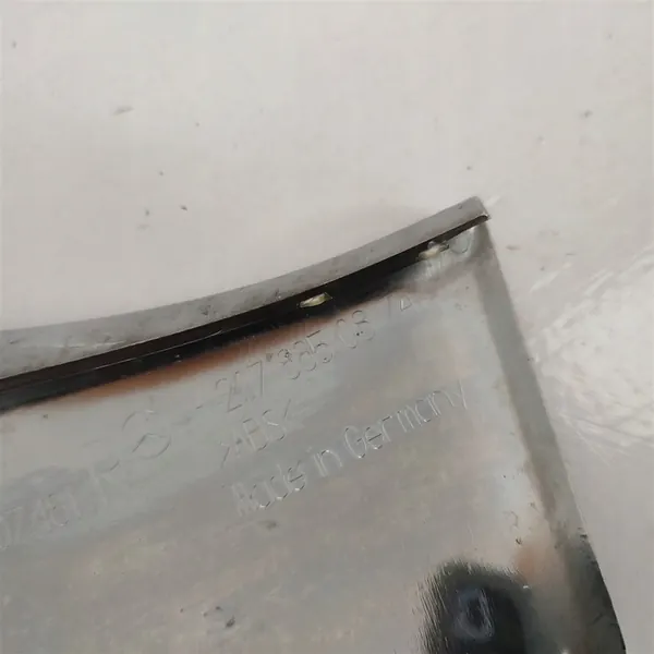 Garniture de pare-chocs avant droite Mercedes E 207 AMG A2078850874 image 8