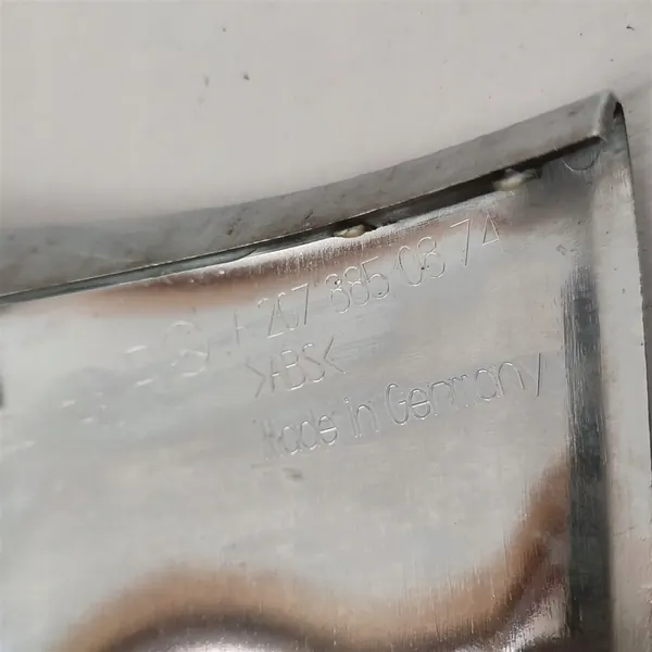 Garniture de pare-chocs avant droite Mercedes E 207 AMG A2078850874 image 9