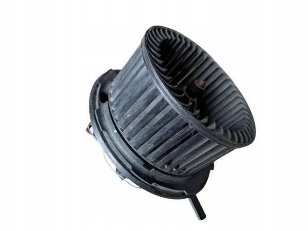 Lämmitysmoottori OEM F997165A Skoda Octavia II:lle image 2