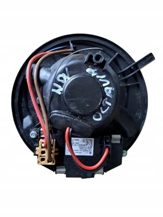 Lämmitysmoottori OEM F997165A Skoda Octavia II:lle image 3