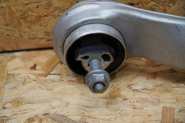 Braccio di Controllo Anteriore BMW 5 G60 i5 M60 OEM 83748003 83747903 image 8