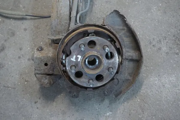 Vänster Baknav OEM RAV4 II PIASTA LT 2,0 D4D image 4