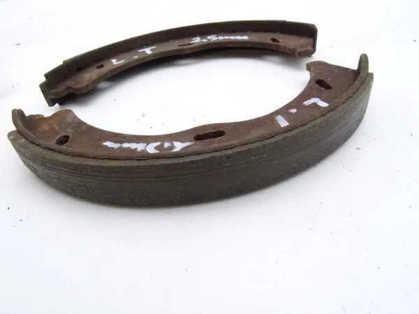 Mercedes Vito W639 03-14 linkes Hinterrad Bremssatz OEM image 4