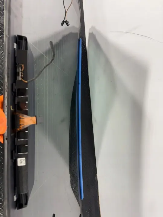 BMW F01 Takaikkuna OEM SZYBA TYŁ - M Paketti image 9