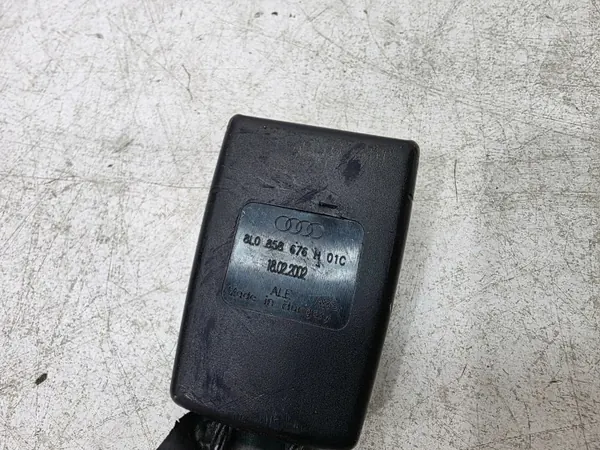 Support Ceinture OEM 8L0858676H Audi A3 8L Noir image 4