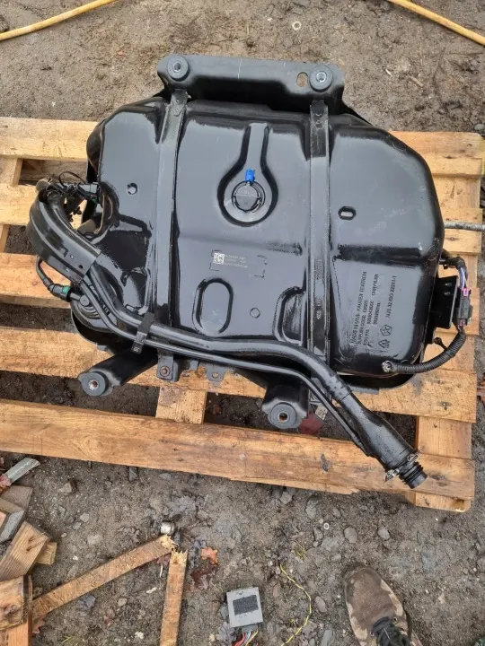 AdBlue-Tank Jeep Grand Cherokee WK2 OEM 68232821XX image 4