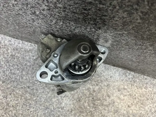 Startmotor Toyota Rav4 3 III 2.2 D4D Denso OEM image 3