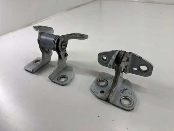 Bakdörr gångjärn vänster OEM 55113661AC Dodge Durango image 3