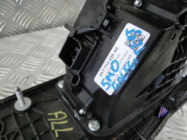 Levier de vitesses VW Golf Plus 5M DSG OEM 5K1713025AE image 5