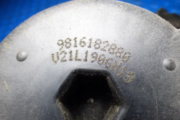 Brandstofffilterhuis OEM 9816182880 voor Toyota Proace City image 4