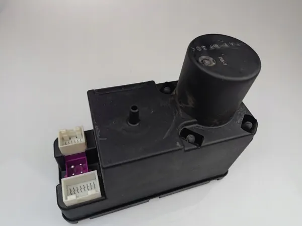 Pompe de verrouillage central OEM 4A0862257F Audi A6 C4 image 2