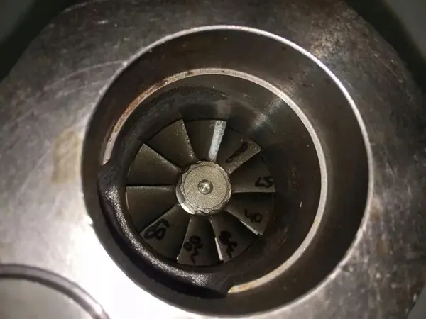 Turbo Deutz 4.8L Volvo EC200 EC210 EW140C 04502805 image 6