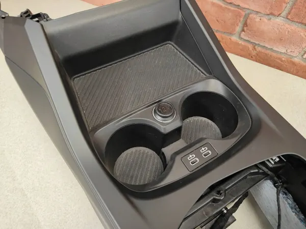 Mittkonsol armstöd OEM 5A8CCE6 blå söm BMW 1 F70 image 6
