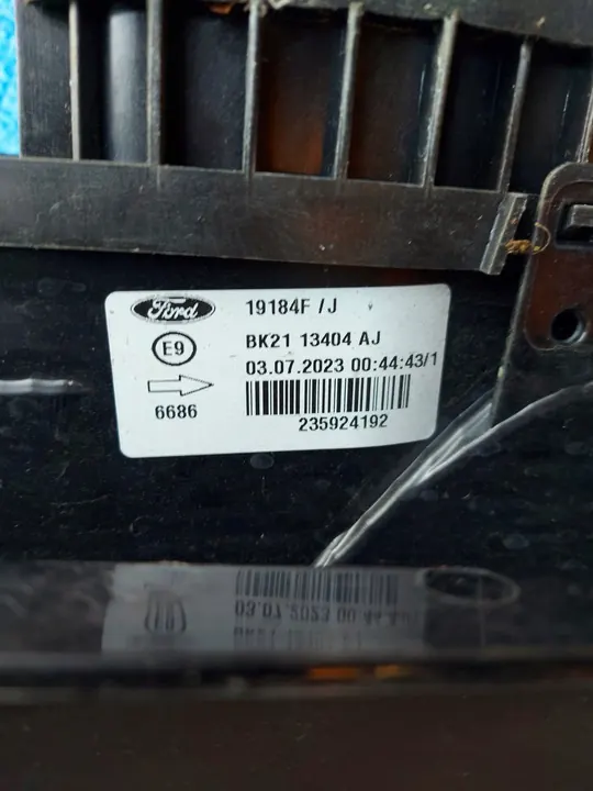 Oikea Takavalo Ford Transit Custom 2012+ Tourneo OEM image 7