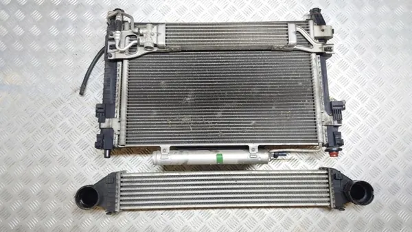 MERCEDES B W245 CHŁODNICE KOMPLET 2.0 CDI AUTOMAT image 2