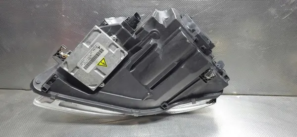 AUDI A4 B7 Faro Derecho Xenon S-LINE image 5