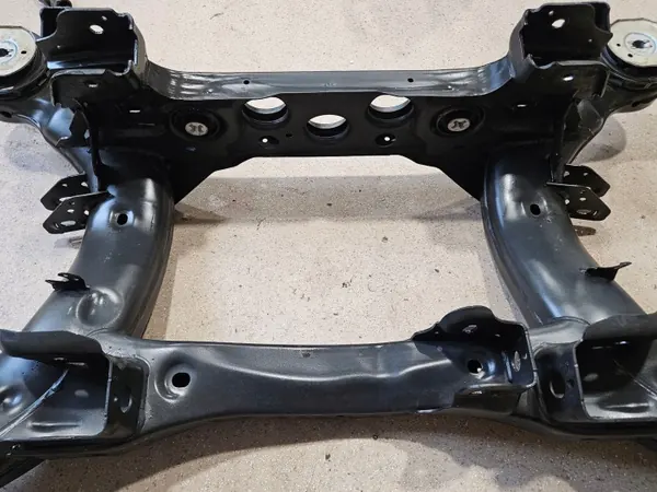 Cadre auxiliaire arrière Mercedes-Benz GLE W167 OEM A1673500100 image 10