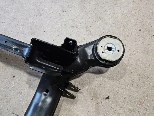 Cadre auxiliaire arrière Mercedes-Benz GLE W167 OEM A1673500100 image 4
