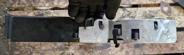 Volkswagen OE 03L109145B kamremskåpa image 7