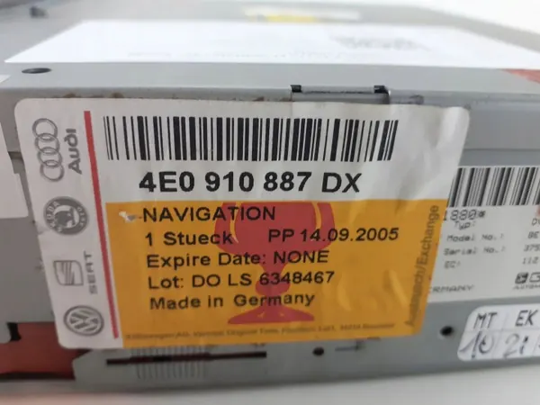 Audi Navigatielezer OEM 4E0910887DX image 4