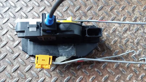 2019 Buick Encore I Türschloss vorne 13579497 image 5