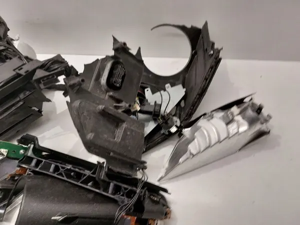 Farol direito Volkswagen Jetta VI 2013 image 4