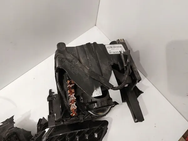 Farol direito Volkswagen Jetta VI 2013 image 8