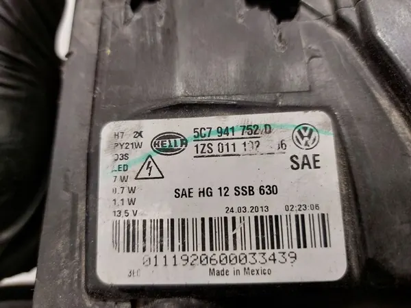 Farol direito Volkswagen Jetta VI 2013 image 9