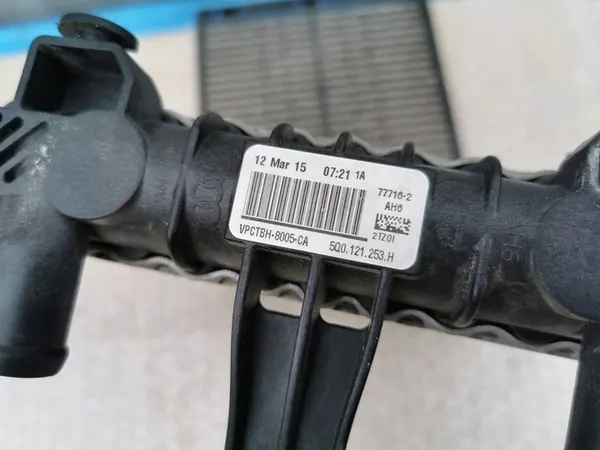 Enfriador de agua VW Audi Seat Skoda 5Q0121253H image 9