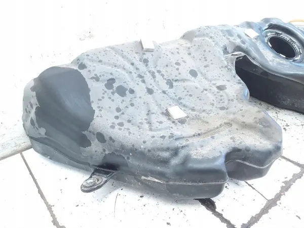 BMW 6 F13 640d Brandstoftank OEM 7225002 - Gebruikt image 3