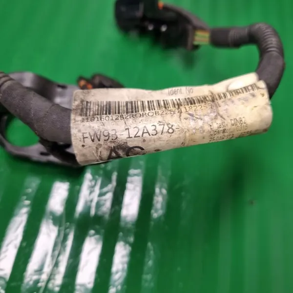 Hehkutulppakaapeli OEM FW93-12A378-AC Land Roverille image 3