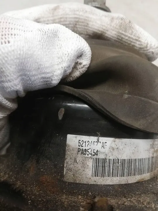 Jeep Grand Cherokee 2011 Engine Mount Bracket image 4