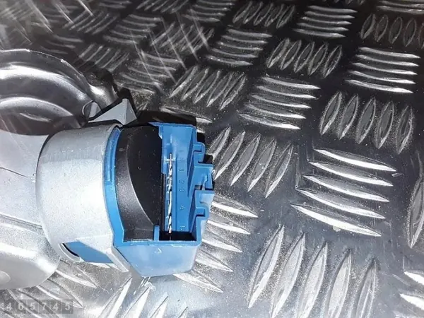 Contacteur d'allumage OEM AB393F880AA pour Ford Ranger 2.2L image 4