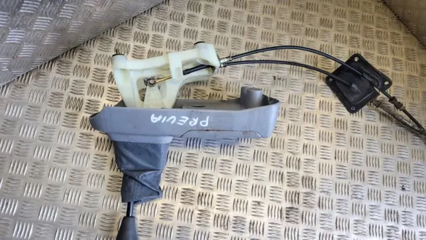 Toyota Previa Schalthebel OEM 5881028300 - Oben image 8