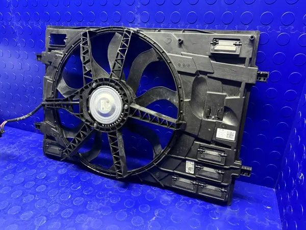 Kühlerlüftergehäuse OEM 5W121203P für Audi A3 8Y image 4
