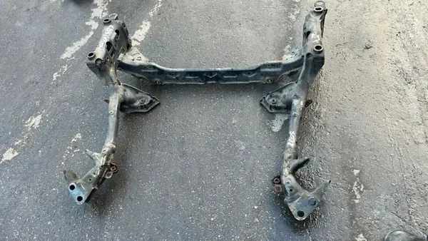 Renfort transversal avant OEM 4G0399315L Audi A7 Sportback image 5
