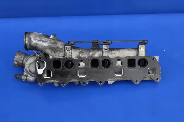 Rechter inlaatspruitstuk Mercedes W221 3.0 CDI OM642 A6420907737 image 3