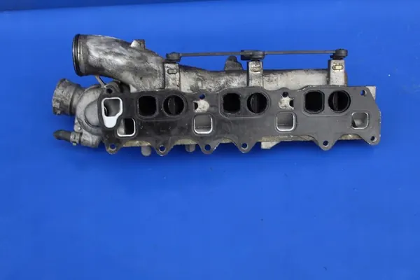 Rechter inlaatspruitstuk Mercedes W221 3.0 CDI OM642 A6420907737 image 4