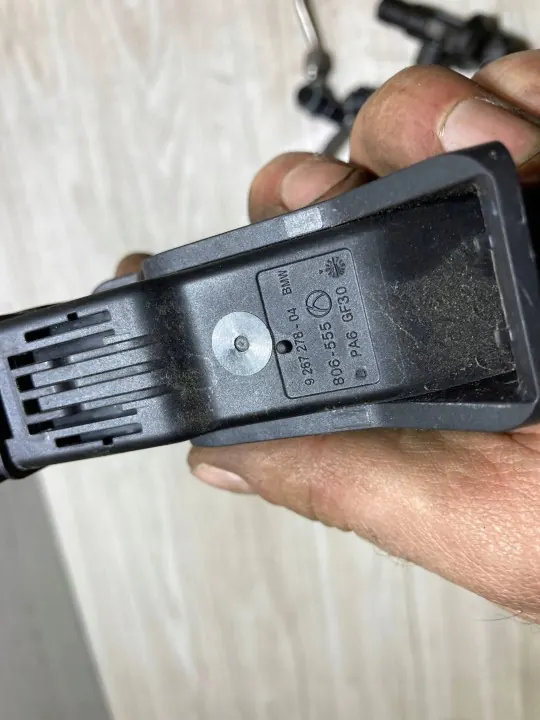 Plug Bomba ABS BMW OEM 9267278 - Usado image 3