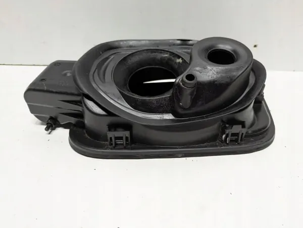 Audi Q8 RSQ8 bränslelucka OEM 4M8809906 - Begagnad image 5