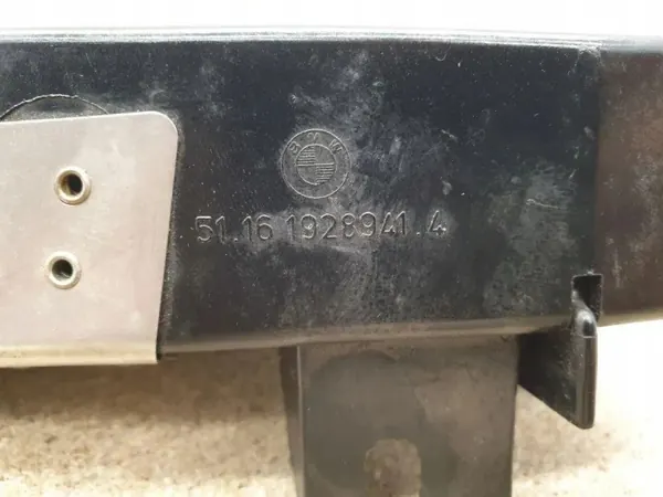 Cenicero BMW 5 E34 OEM 1928941 - Estado usado image 3
