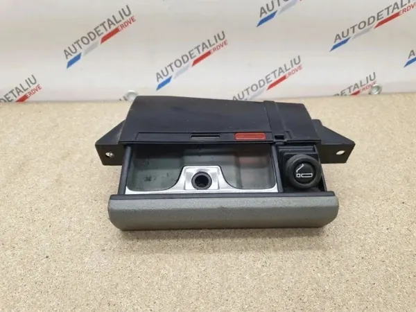 Cenicero BMW 5 E34 OEM 1928941 - Estado usado image 6