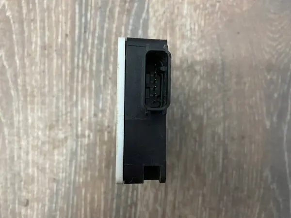 Mercedes Distronic Radarsensor OEM 0009056103 image 3