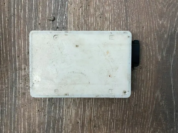 Mercedes Distronic Radarsensor OEM 0009056103 image 4