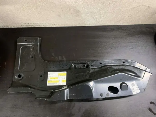 Suporte farol traseiro esquerdo VW T5 OEM 7E0813319 image 2