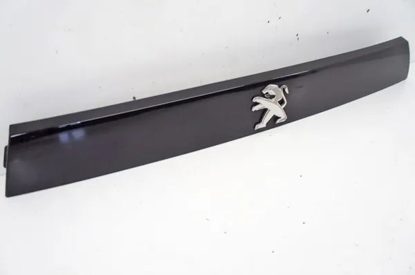 TI035 9819721877 Peugeot 508 II Kofferbak Logo Strip image 3