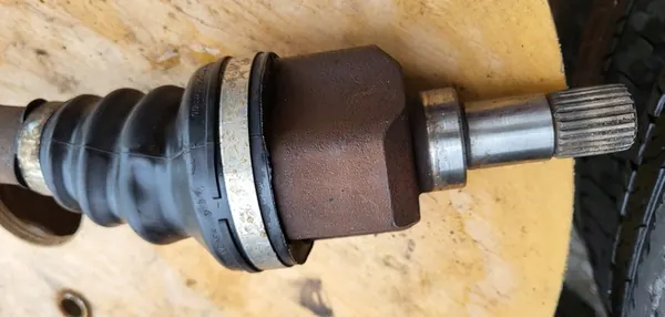 Arbre de transmission gauche Citroen Berlingo II 1.6HDI image 2