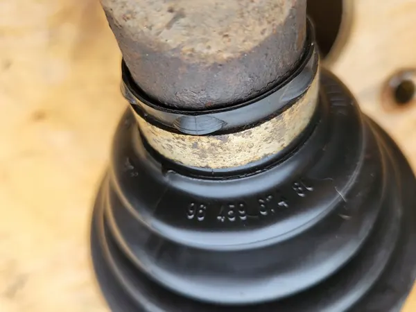 Arbre de transmission gauche Citroen Berlingo II 1.6HDI image 5