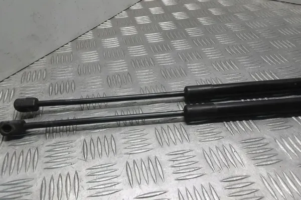 Actuador de capó izquierdo VOLVO XC40 2018 image 2