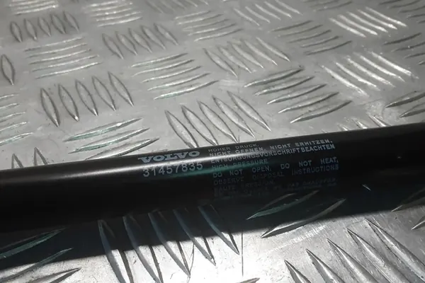 Actuador de capó izquierdo VOLVO XC40 2018 image 3